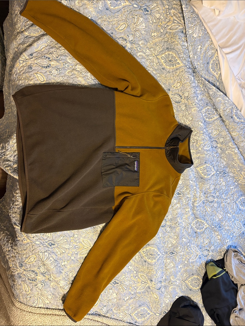 Men's Patagonia Two-Tone Olive and Brown Half-Zip Fleece Pullover